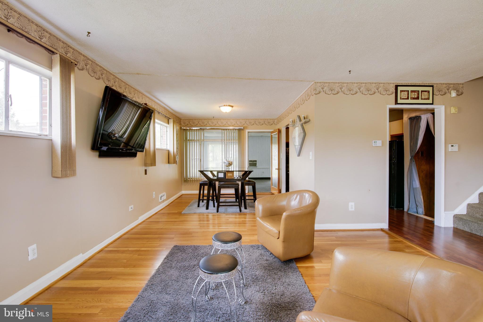 1025 Southridge Road Baltimore, MD 21228 - Photo 5 of 31