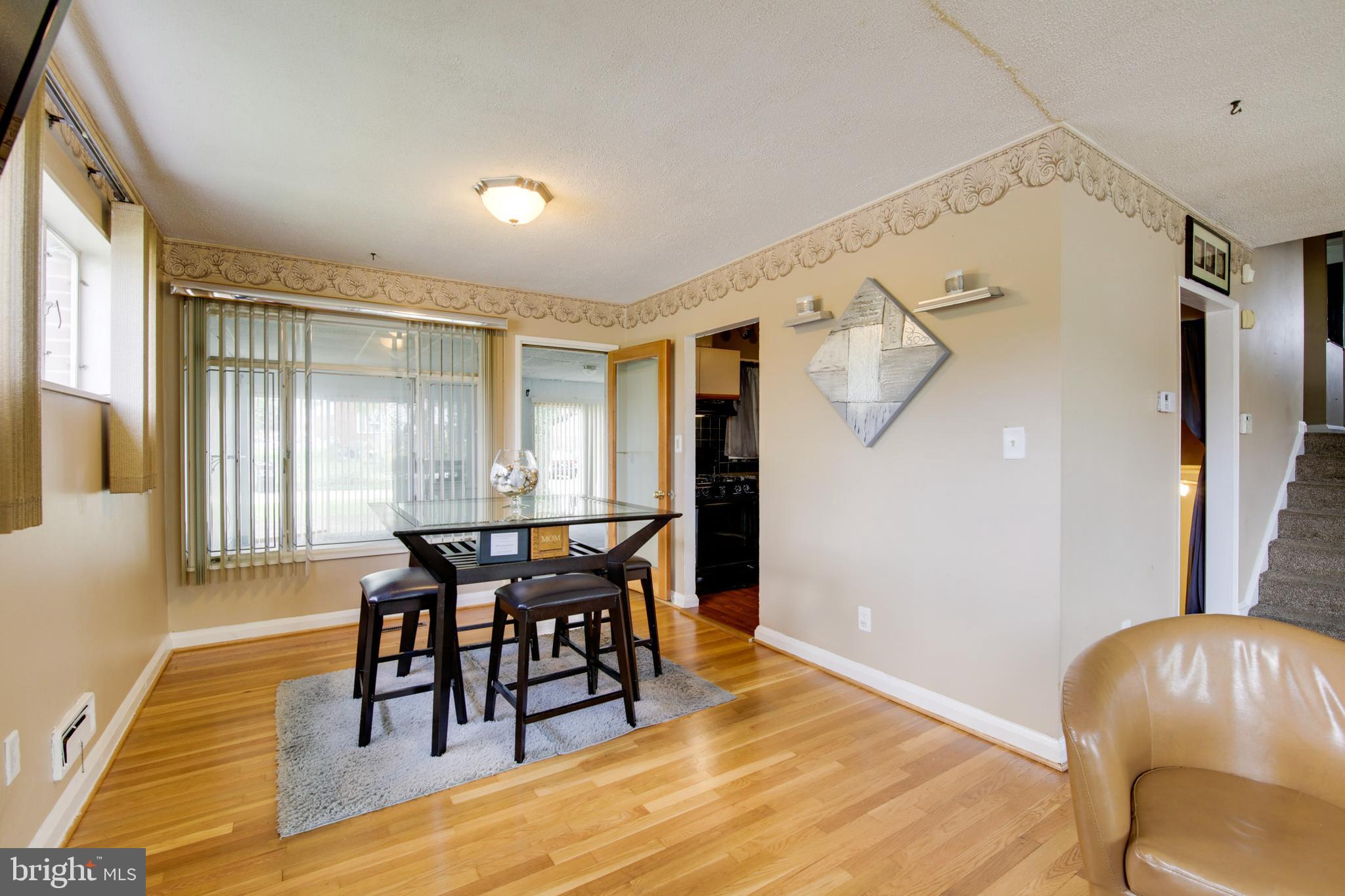 1025 Southridge Road Baltimore, MD 21228 - Photo 6 of 31