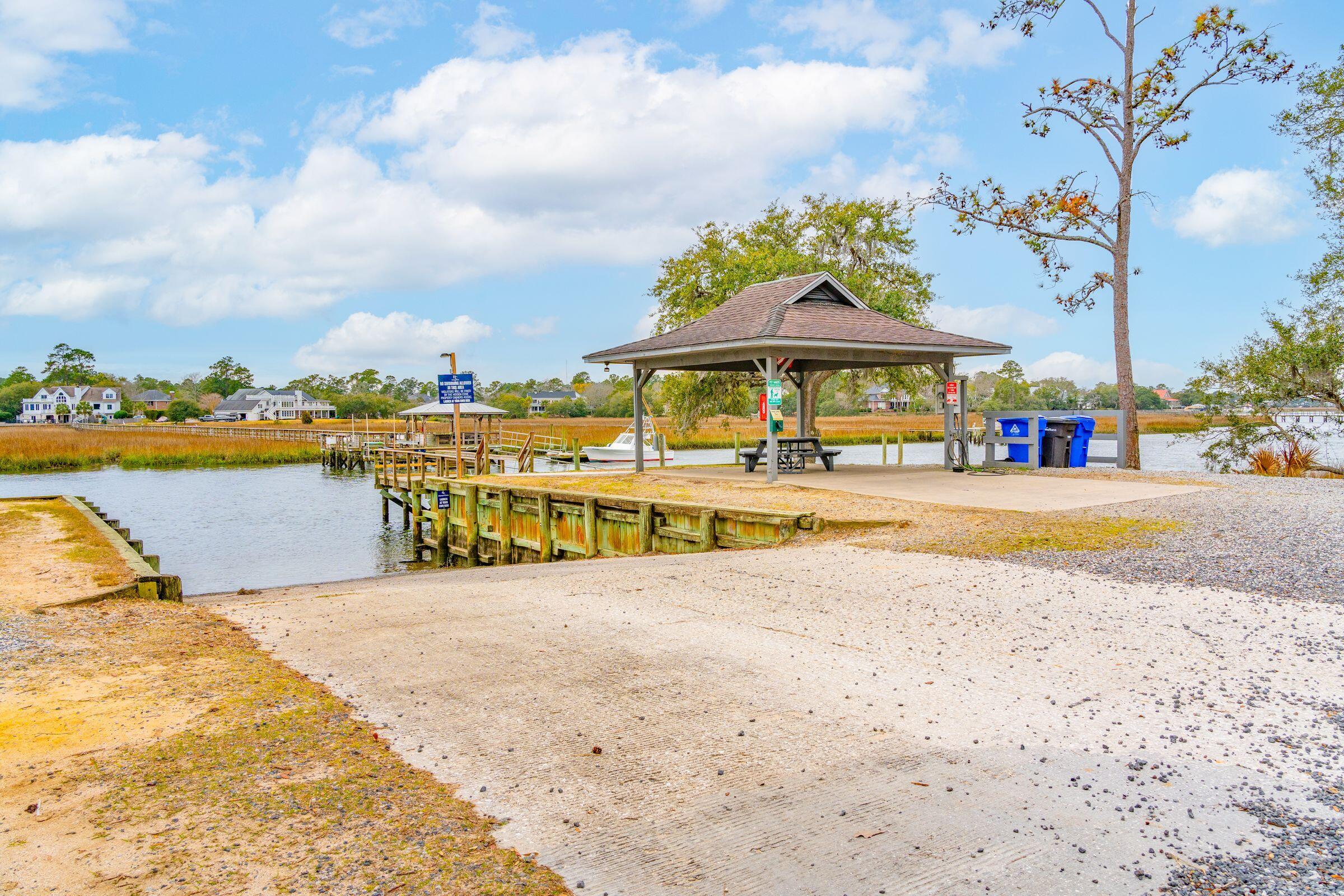 306 Hook Lane Mount Pleasant, SC 29464 - Photo 29 of 35 6