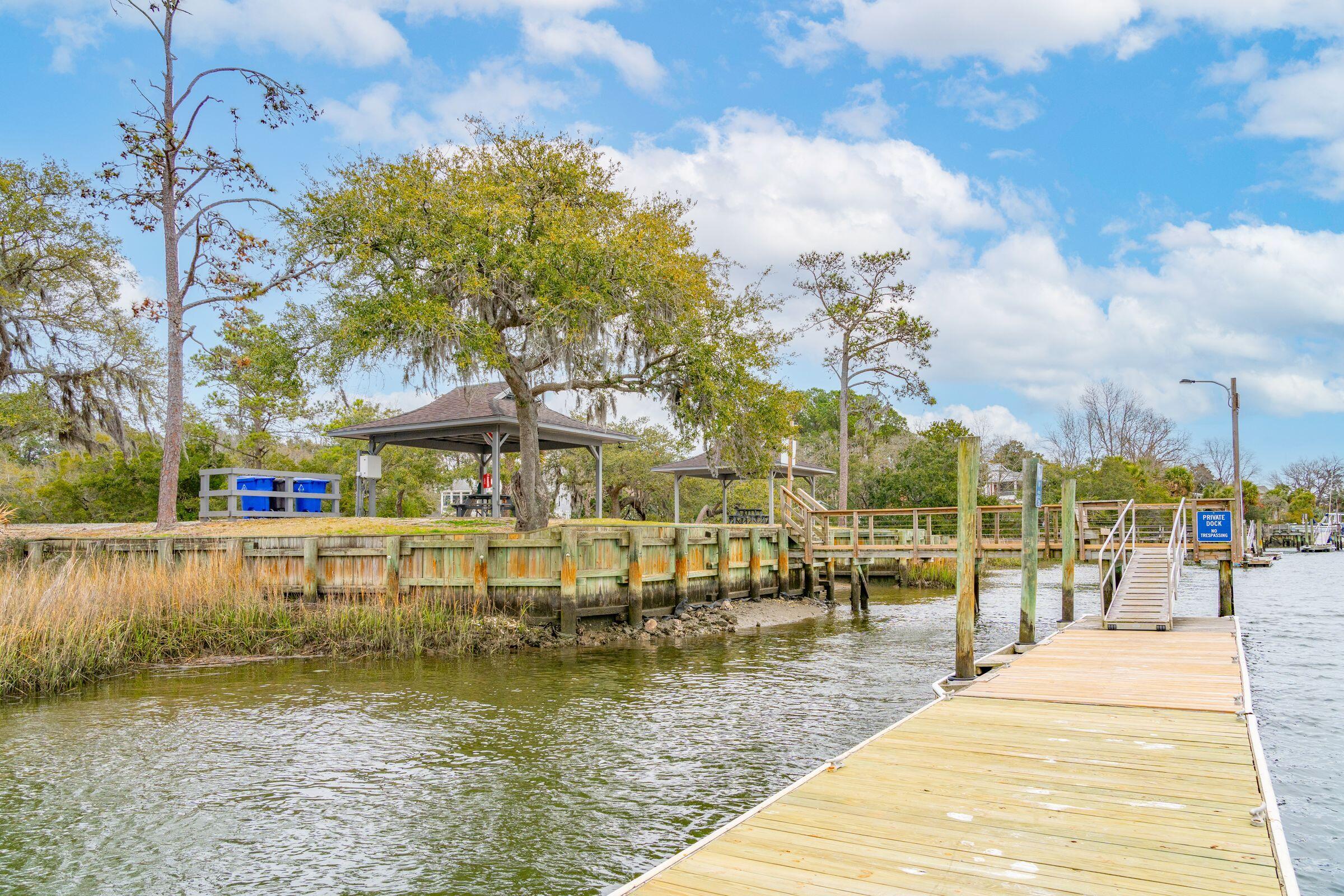 306 Hook Lane Mount Pleasant, SC 29464 - Photo 31 of 35 9