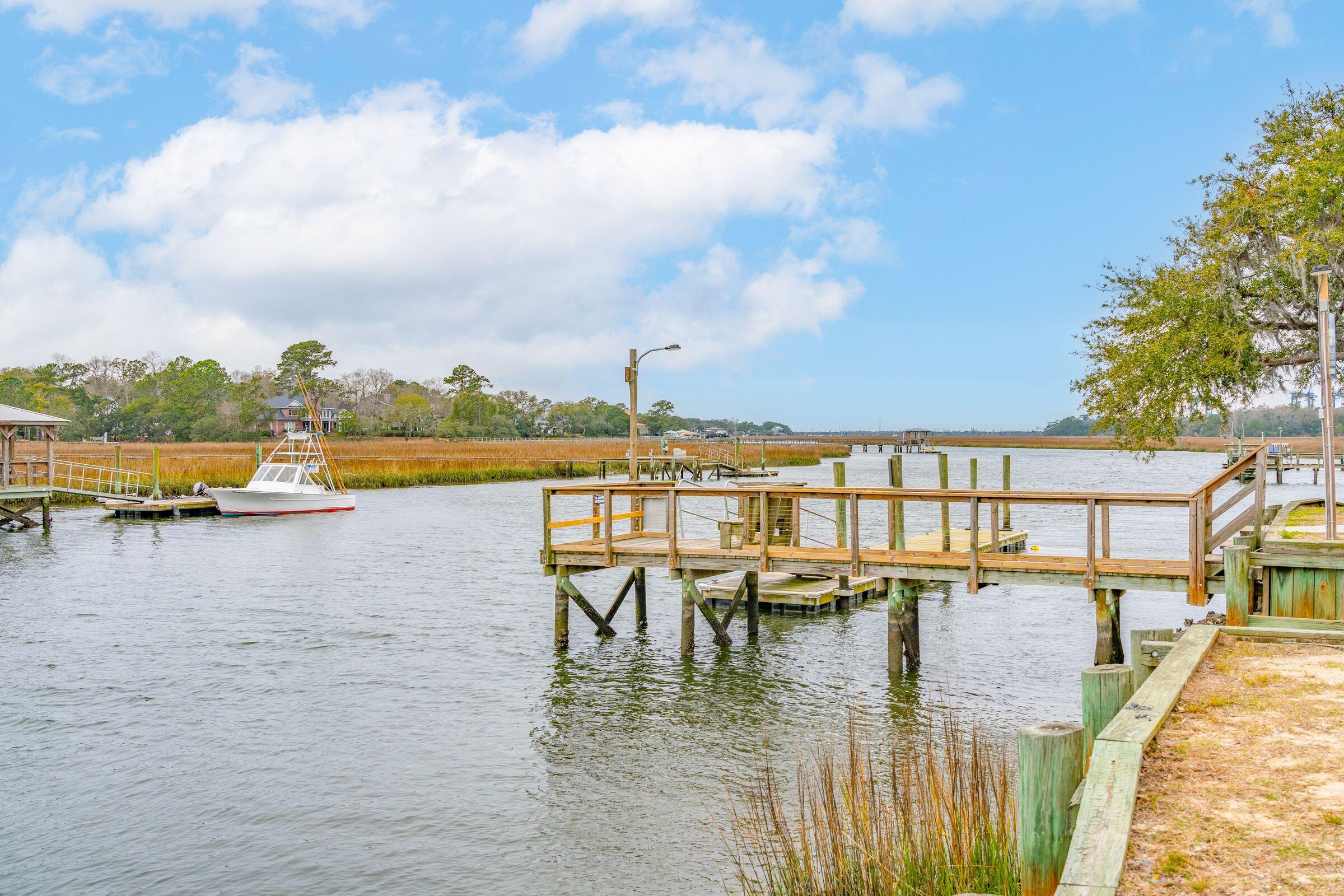 306 Hook Lane Mount Pleasant, SC 29464 - Photo 32 of 35 8