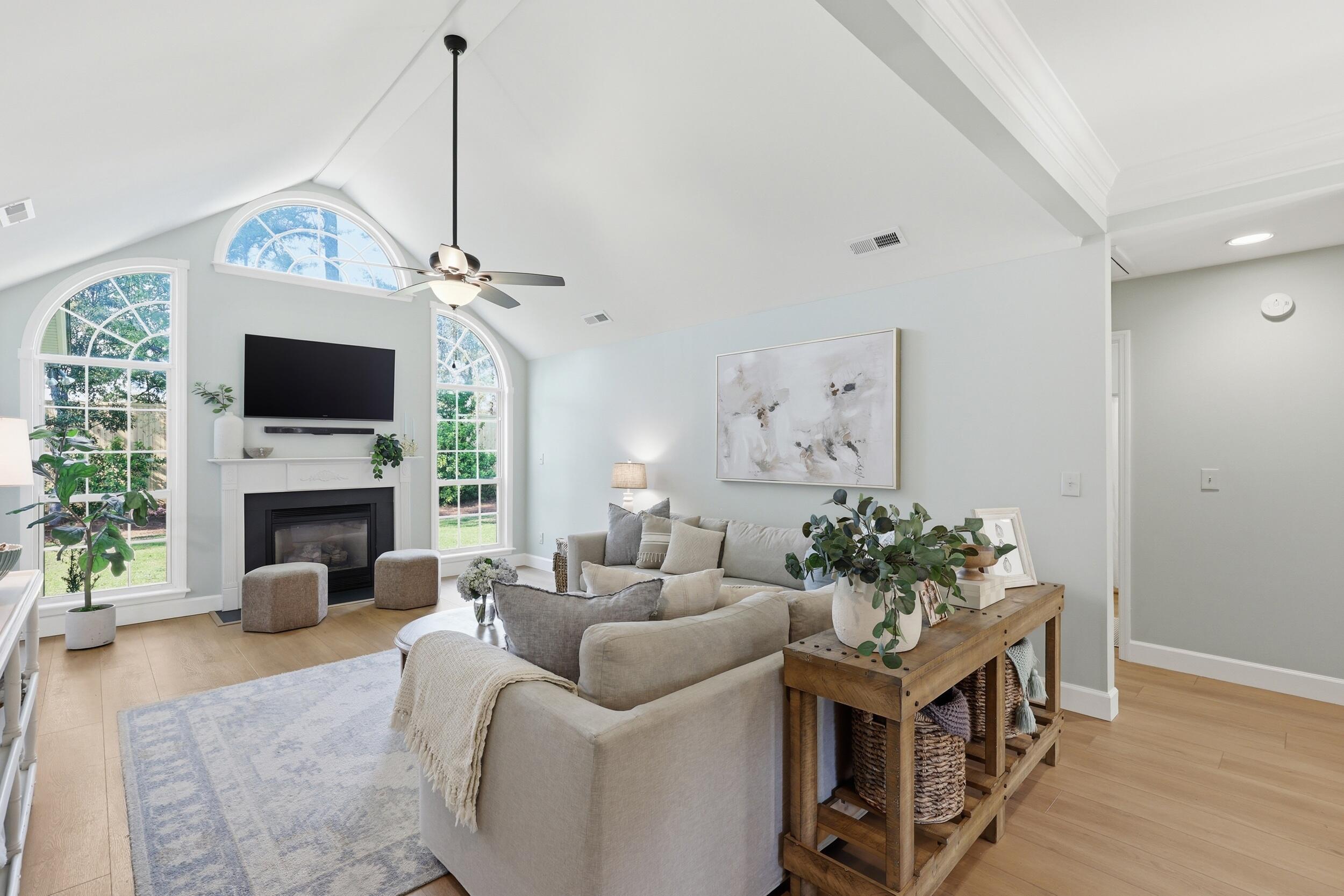 306 Hook Lane Mount Pleasant, SC 29464 - Photo 4 of 35 7_ru4a1081