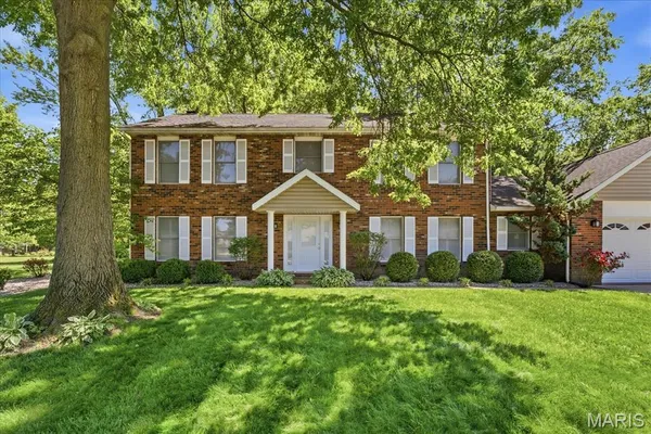 $330,000 | 10 Sagebrush Drive, Belleville, IL 62221