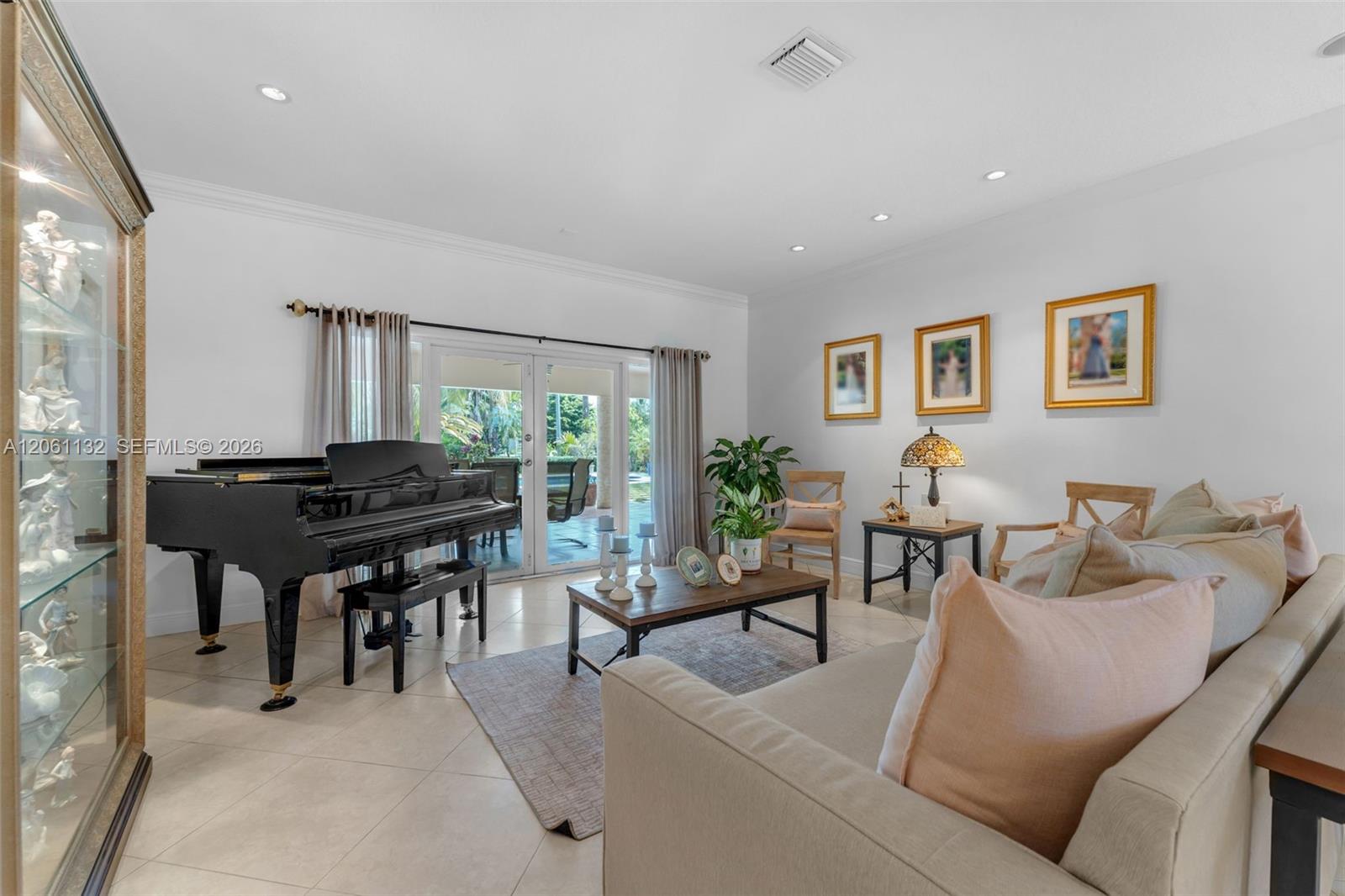 9735 Southwest 64th Street Miami, FL 33173 - Photo 4 of 44 Gallery Image 4