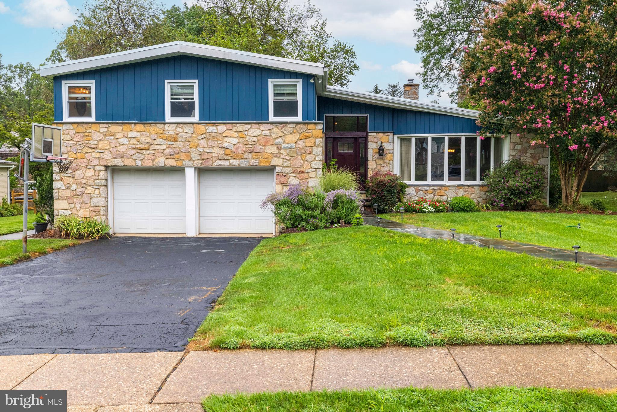 1413 Autumn Road Jenkintown, PA 19046 - Photo 3 of 33 Front Exterior