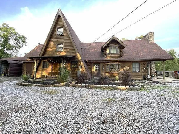 $749,000 | 1238 Longview Road, Palestine, WV 26160