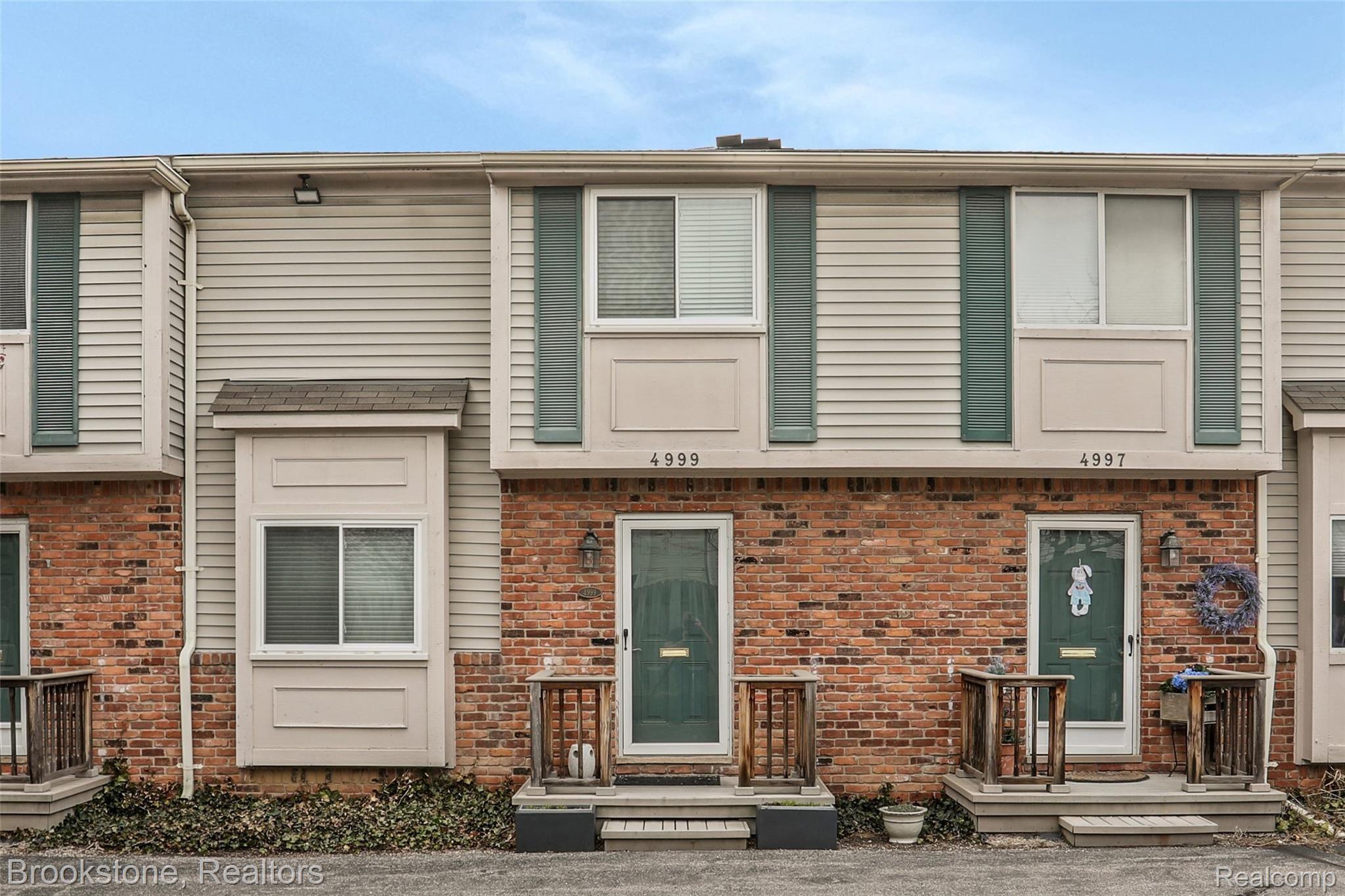 Lovely curb appeal