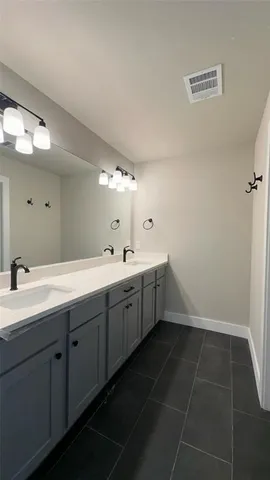 $1,950 | 380 North Dallas Street, Palmer, TX 75152