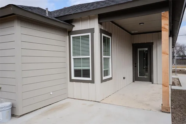 $1,950 | 380 North Dallas Street, Palmer, TX 75152