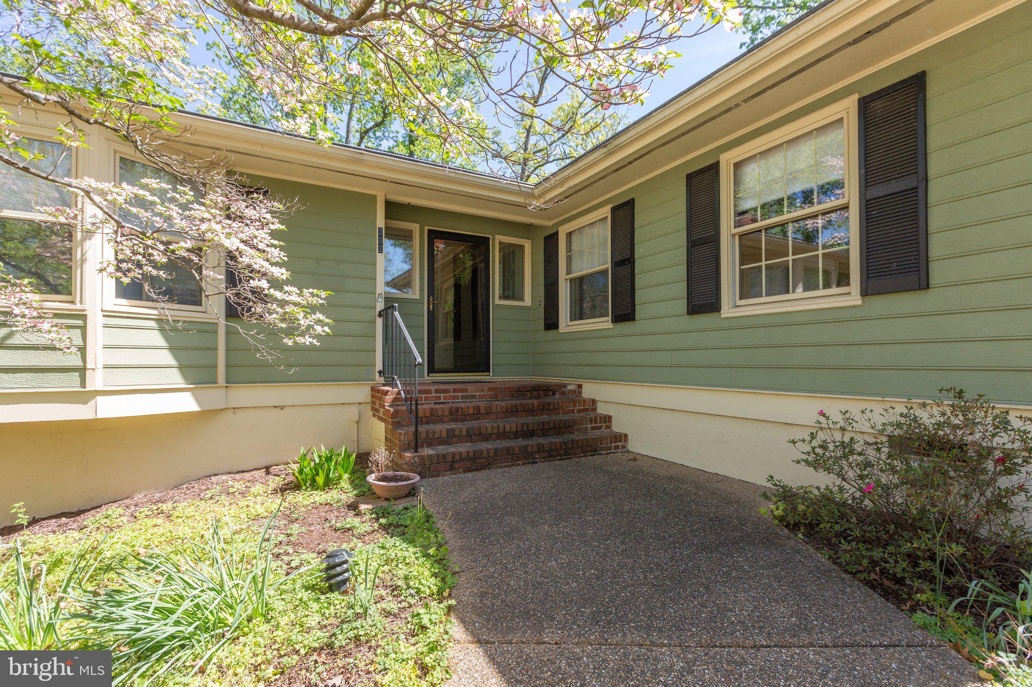 202 Freedom Road Locust Grove, VA 22508 - Photo 2 of 55 Gallery Image 2