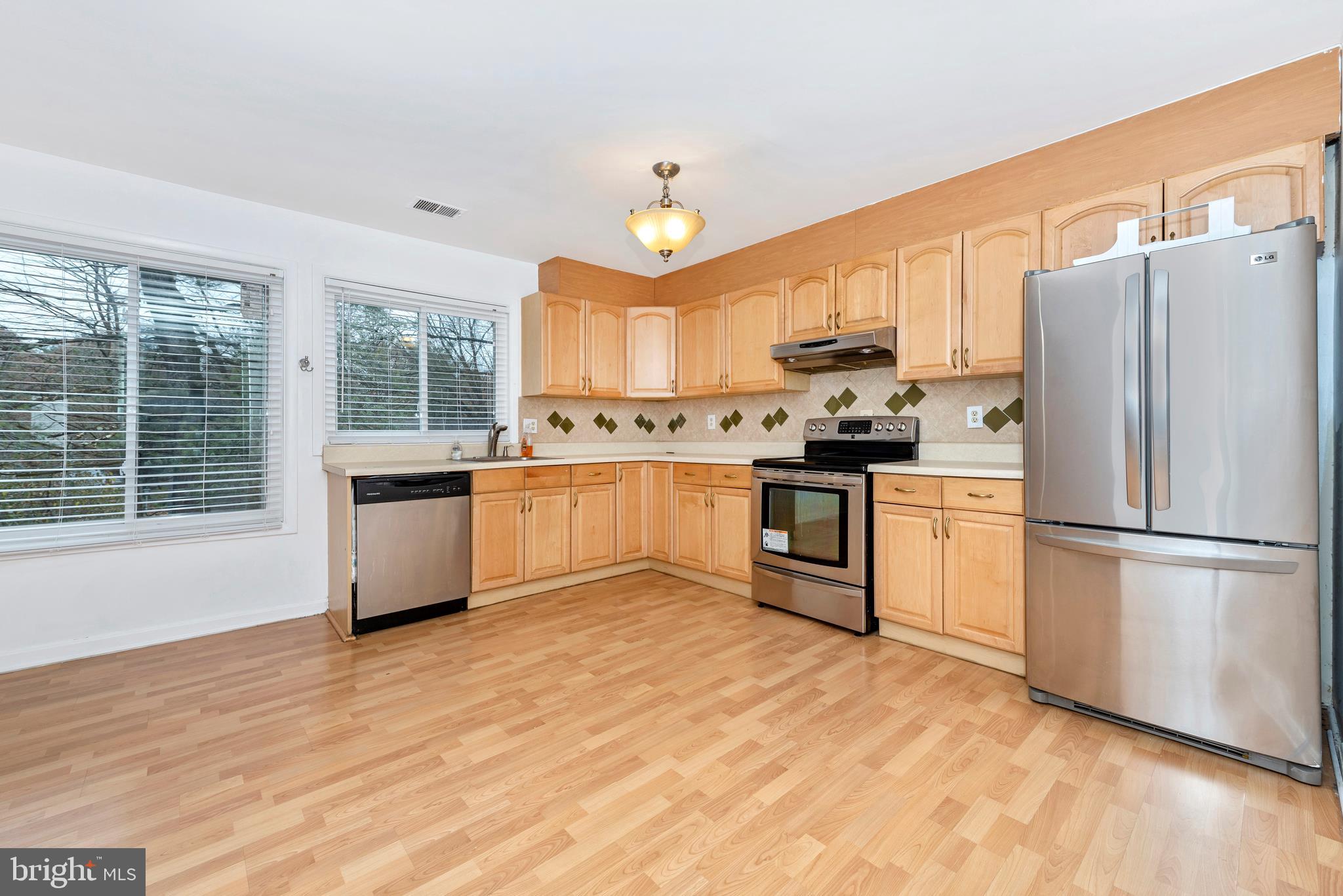 9158 Centerway Road Gaithersburg, MD 20879 - Photo 16 of 40 Gallery Image 16