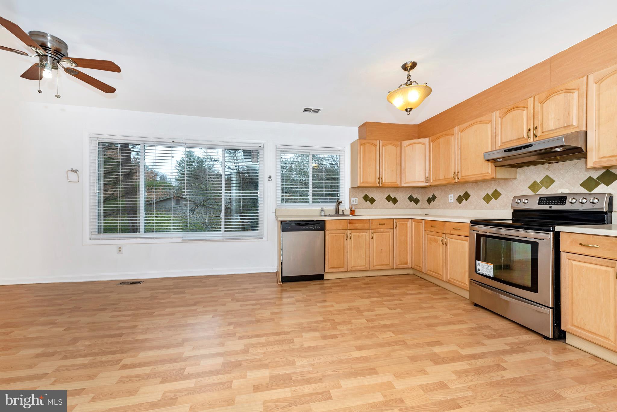 9158 Centerway Road Gaithersburg, MD 20879 - Photo 17 of 40 Gallery Image 17