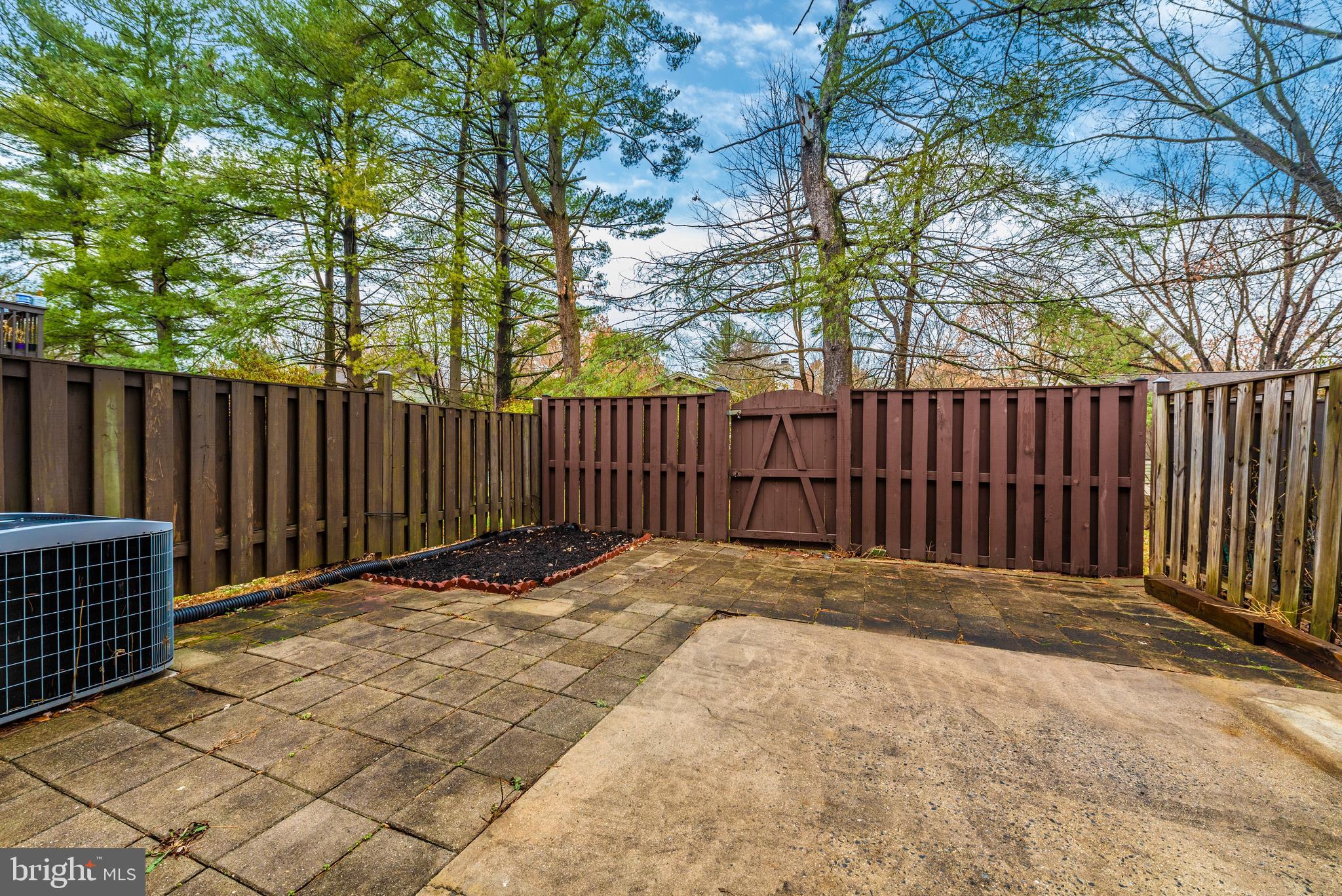 9158 Centerway Road Gaithersburg, MD 20879 - Photo 5 of 40 Gallery Image 5