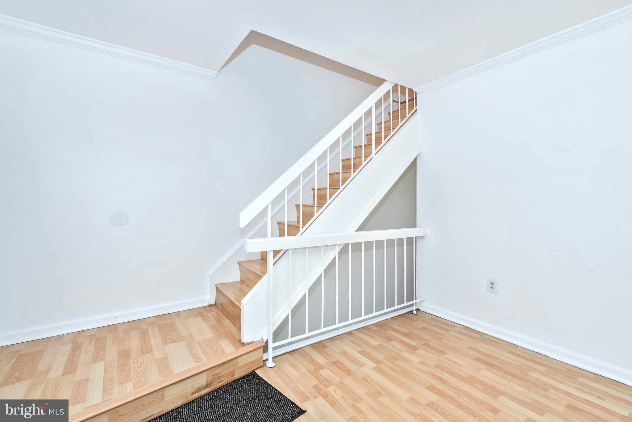 9158 Centerway Road Gaithersburg, MD 20879 - Photo 9 of 40 Gallery Image 9
