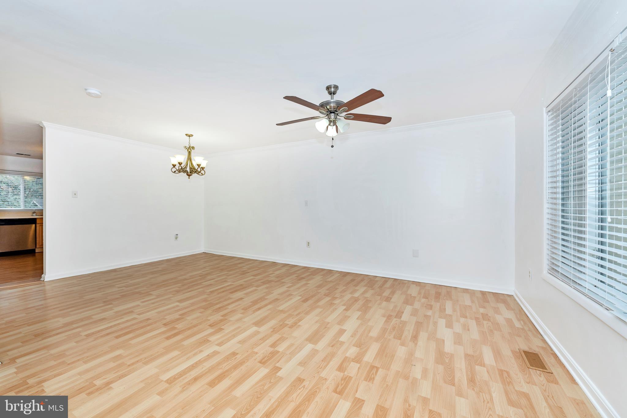 9158 Centerway Road Gaithersburg, MD 20879 - Photo 10 of 40 Gallery Image 10