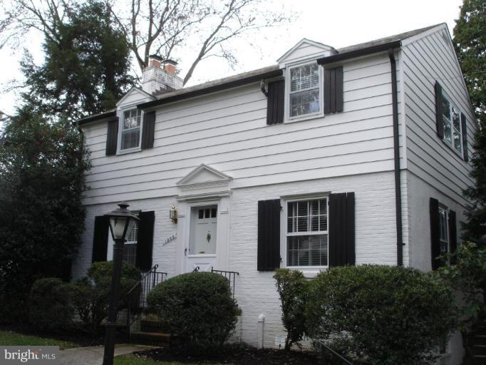 1205 Lake Falls Road Baltimore, MD 21210 - Photo 15 of 20 Frontal view without shadows!