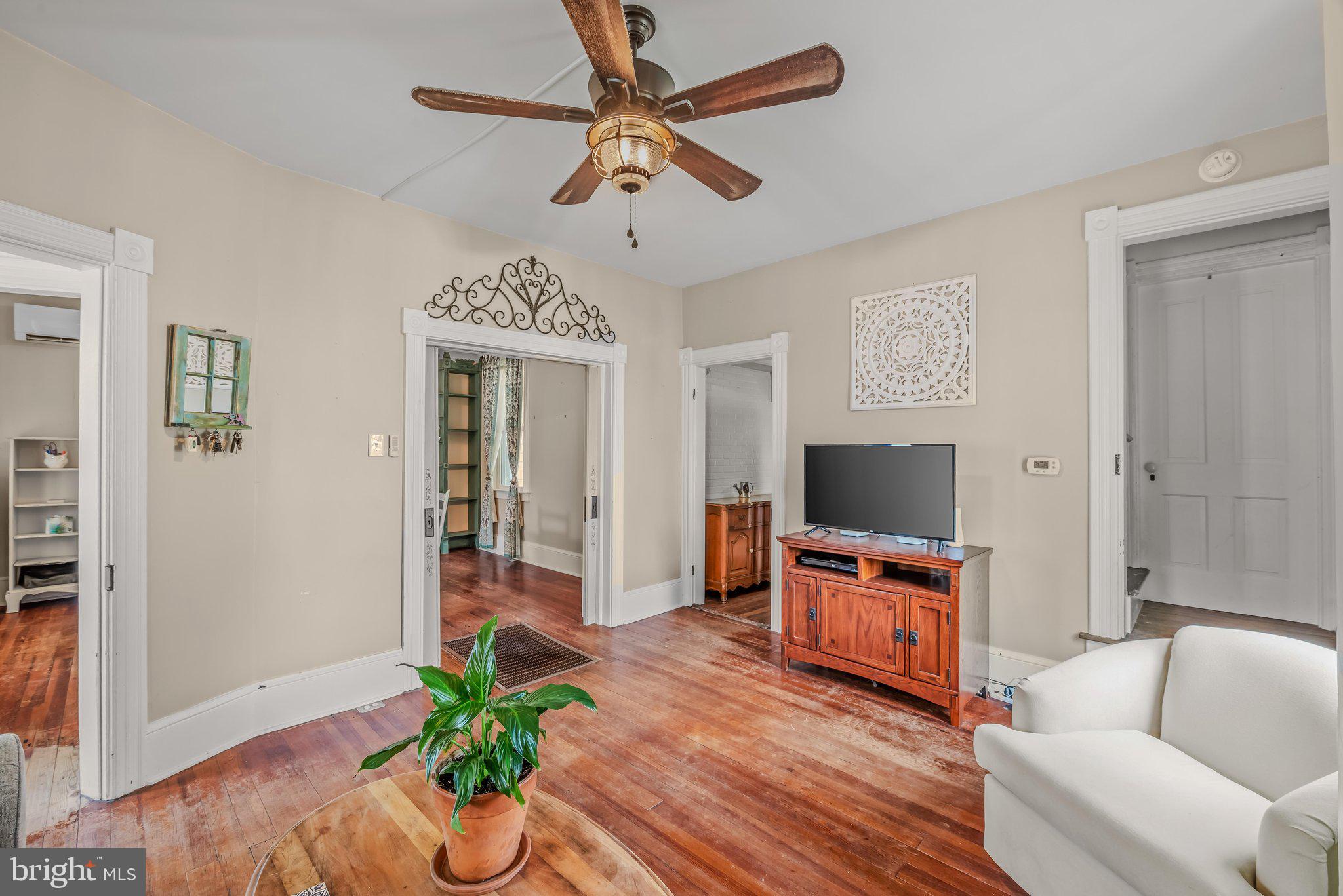 719 South Raleigh Street Martinsburg, WV 25401 - Photo 10 of 45 Living Room