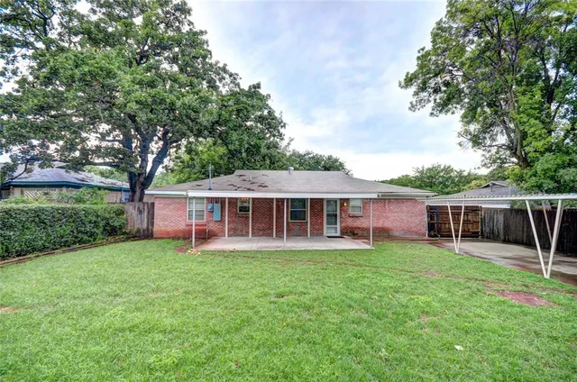 $1,895 | 4004 Caddo Trail, Lake Worth, TX 76135