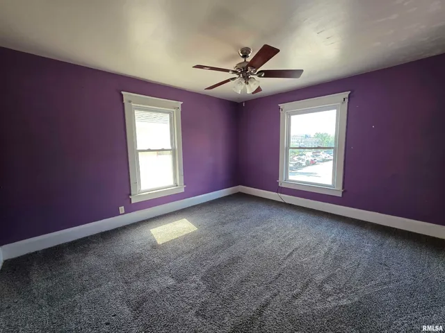 $189,900 | 1403 West Main Street, Peoria, IL 61606