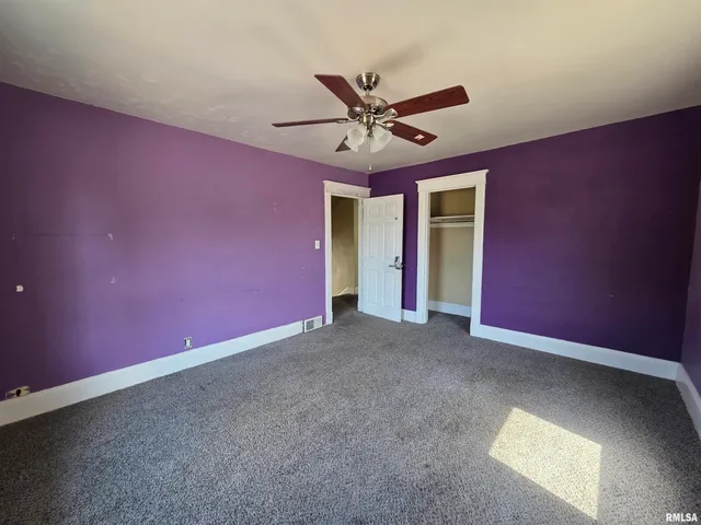 $189,900 | 1403 West Main Street, Peoria, IL 61606