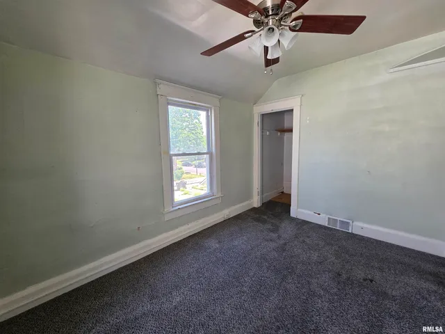 $189,900 | 1403 West Main Street, Peoria, IL 61606