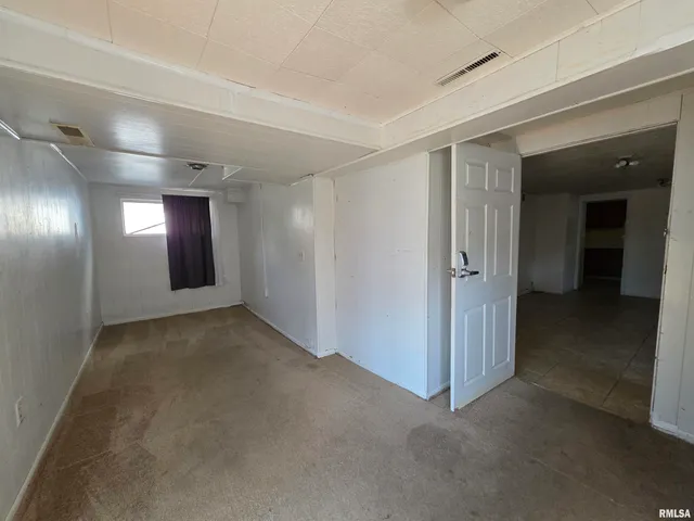 $189,900 | 1403 West Main Street, Peoria, IL 61606