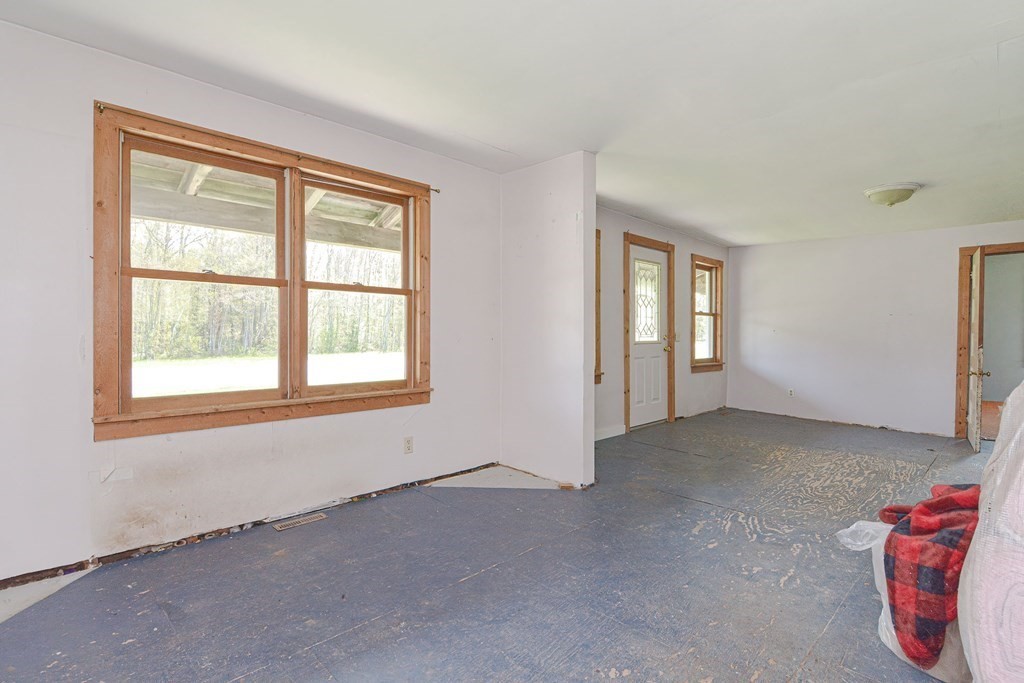 74 South Chesterfield Road Williamsburg, MA 01096 - Photo 8 of 42 Gallery Image 8