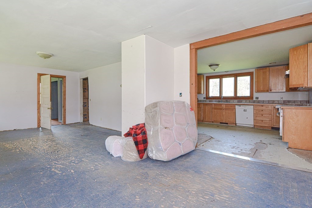 74 South Chesterfield Road Williamsburg, MA 01096 - Photo 9 of 42 Gallery Image 9