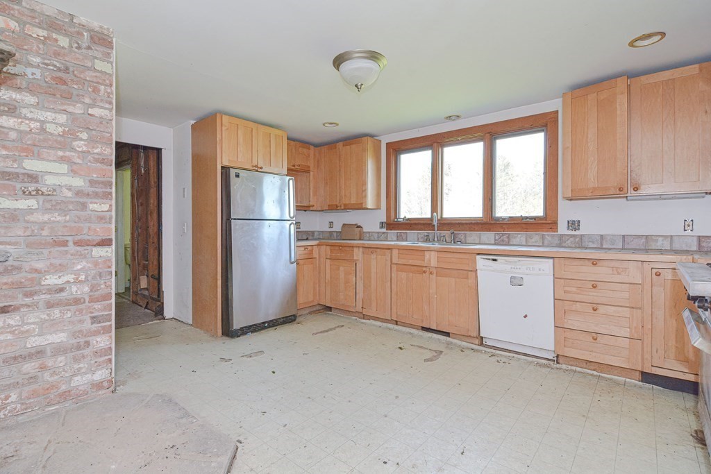74 South Chesterfield Road Williamsburg, MA 01096 - Photo 10 of 42 Gallery Image 10