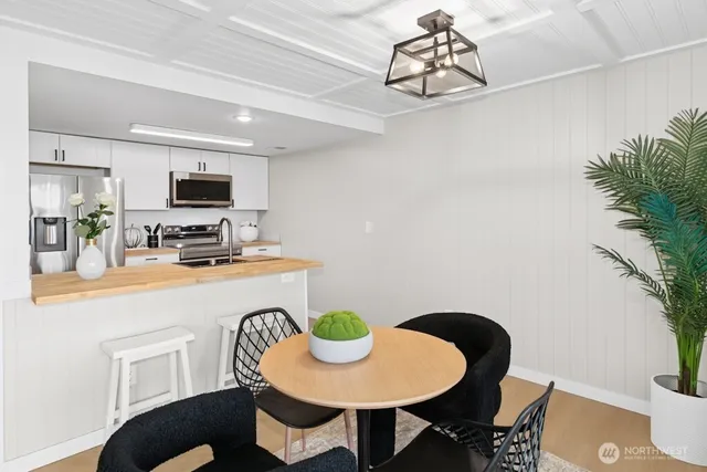 $868,000 | 16925 Inglewood Road Northeast, Unit B305, Kenmore, WA 98028