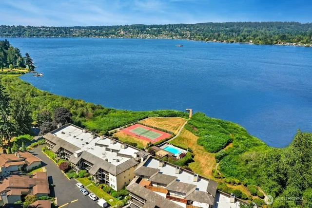 $868,000 | 16925 Inglewood Road Northeast, Unit B305, Kenmore, WA 98028