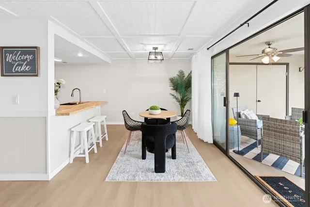 $868,000 | 16925 Inglewood Road Northeast, Unit B305, Kenmore, WA 98028