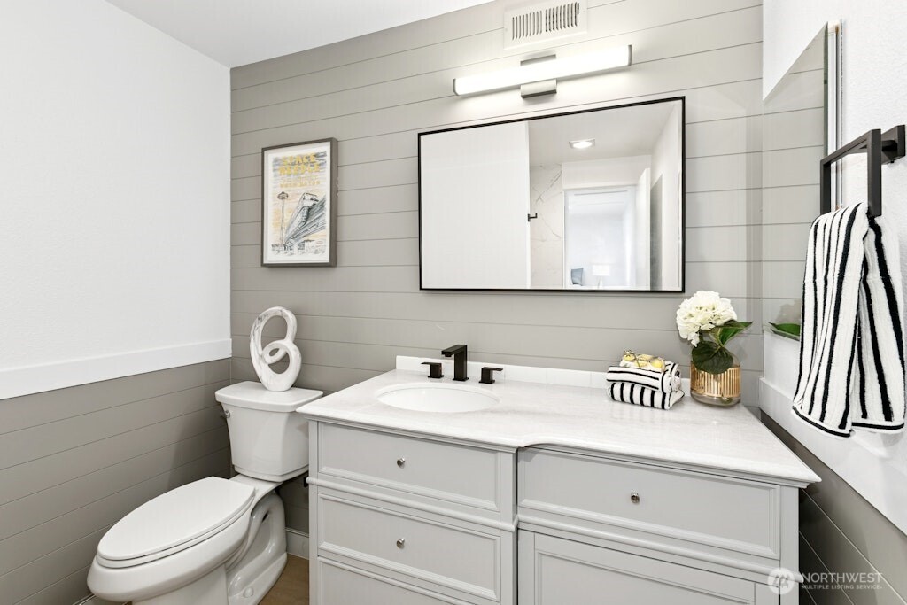 16925 Inglewood Road Northeast, Unit B305 Kenmore, WA 98028 - Photo 22 of 34