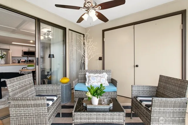 $868,000 | 16925 Inglewood Road Northeast, Unit B305, Kenmore, WA 98028