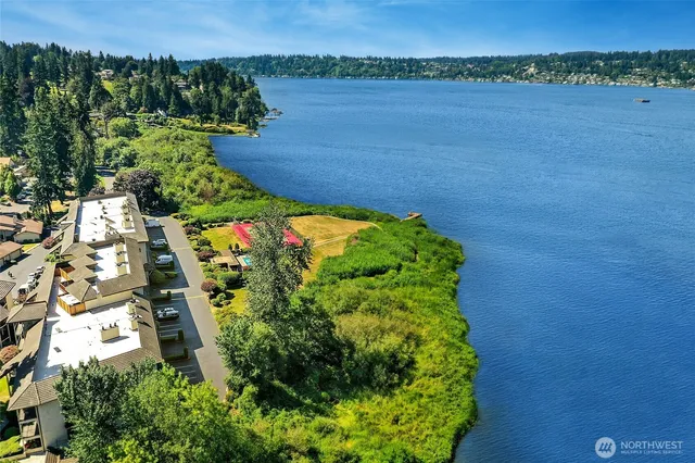 $868,000 | 16925 Inglewood Road Northeast, Unit B305, Kenmore, WA 98028