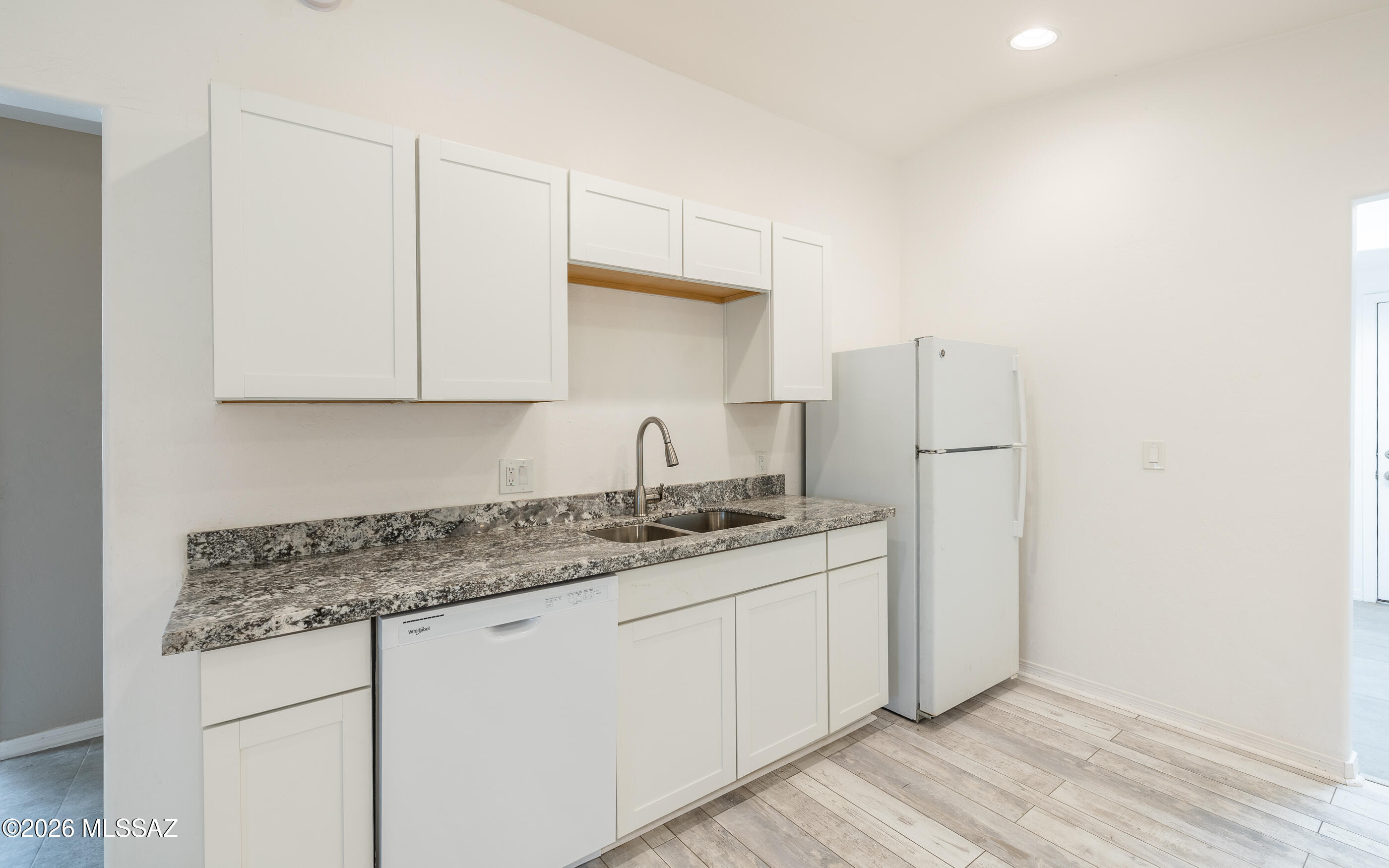 623 West Thurber Road Tucson, AZ 85705 - Photo 6 of 27