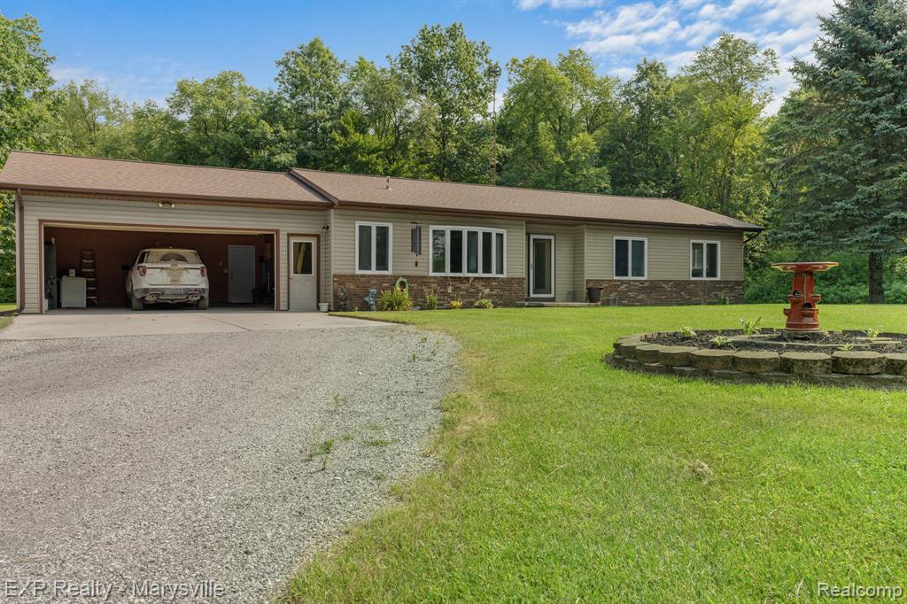 12980 Metcalf Road Yale, MI 48097 - Photo 3 of 33