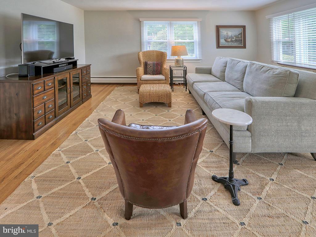 2605 York Road Lewes, DE 19958 - Photo 11 of 50 Living Room