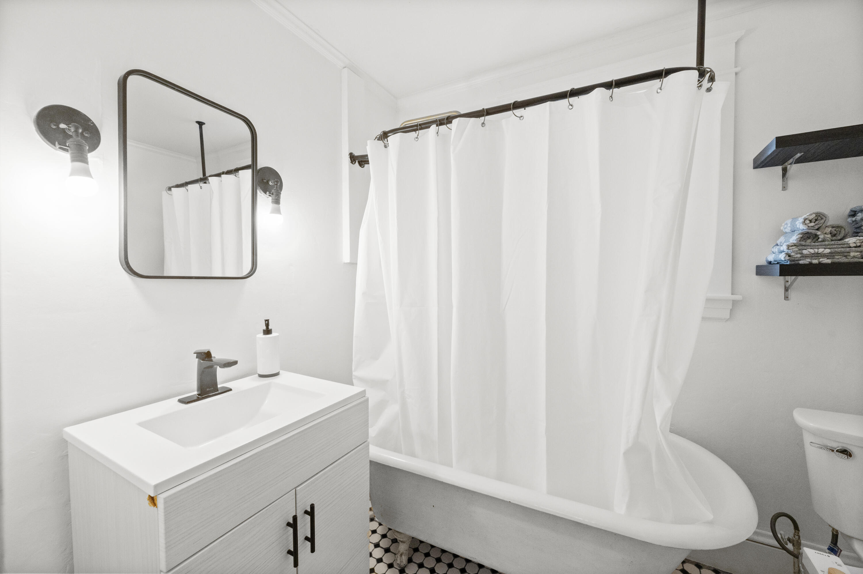 31 Hospital Street Augusta, ME 04330 - Photo 23 of 32 Bathroom - First Floor