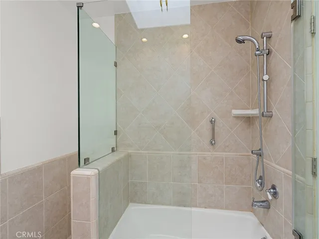 $3,275,000 | 2317 Elm Avenue, Manhattan Beach, CA 90266