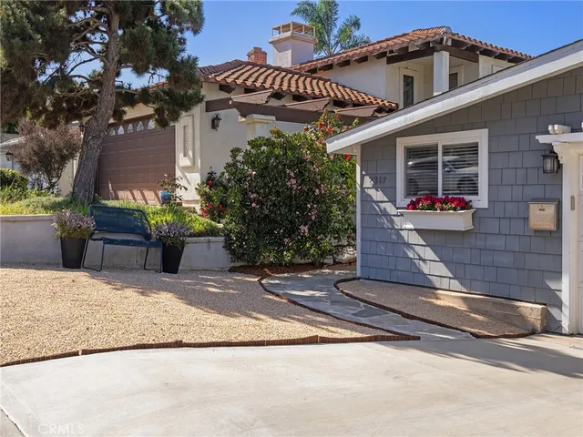 $3,275,000 | 2317 Elm Avenue, Manhattan Beach, CA 90266