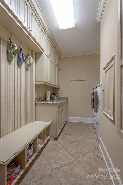 1849 Southpointe Drive Morganton, NC 28655 - Photo 40 of 48 a kitchen with a stove and a refrigerator
