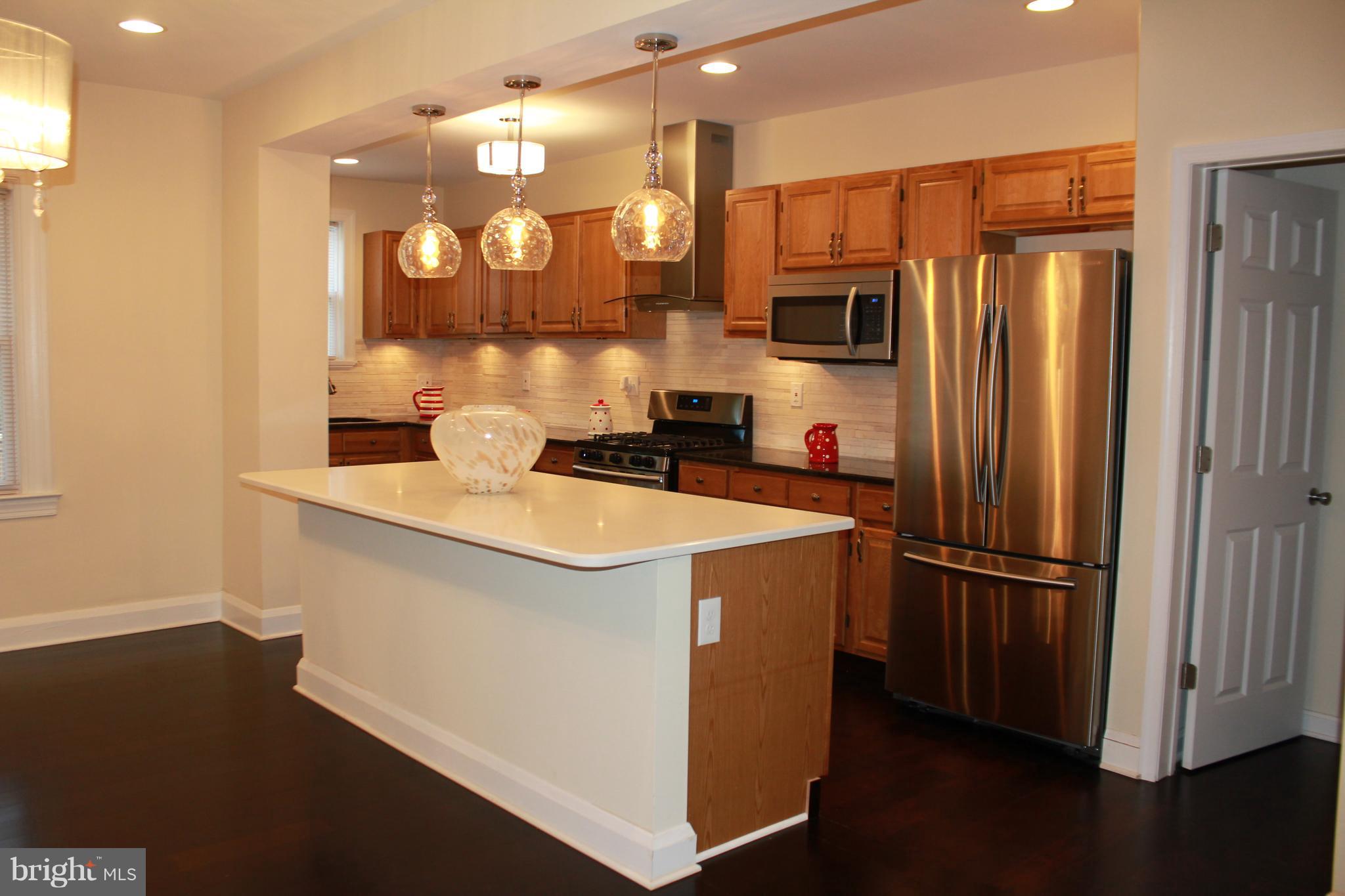4630 Rokeby Road Baltimore, MD 21229 - Photo 11 of 48