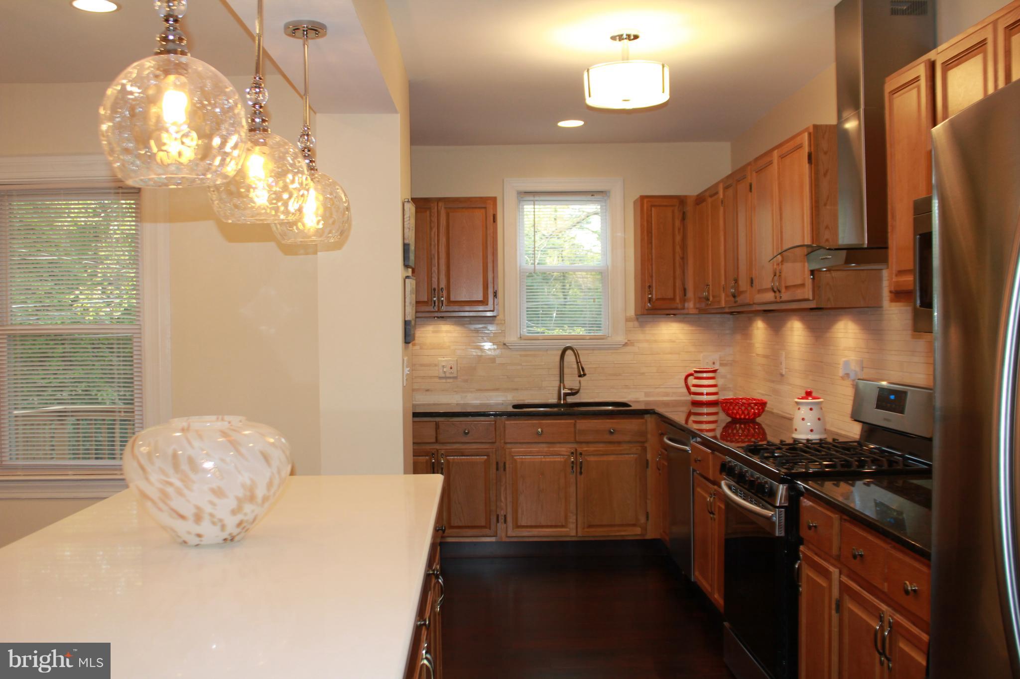 4630 Rokeby Road Baltimore, MD 21229 - Photo 13 of 48