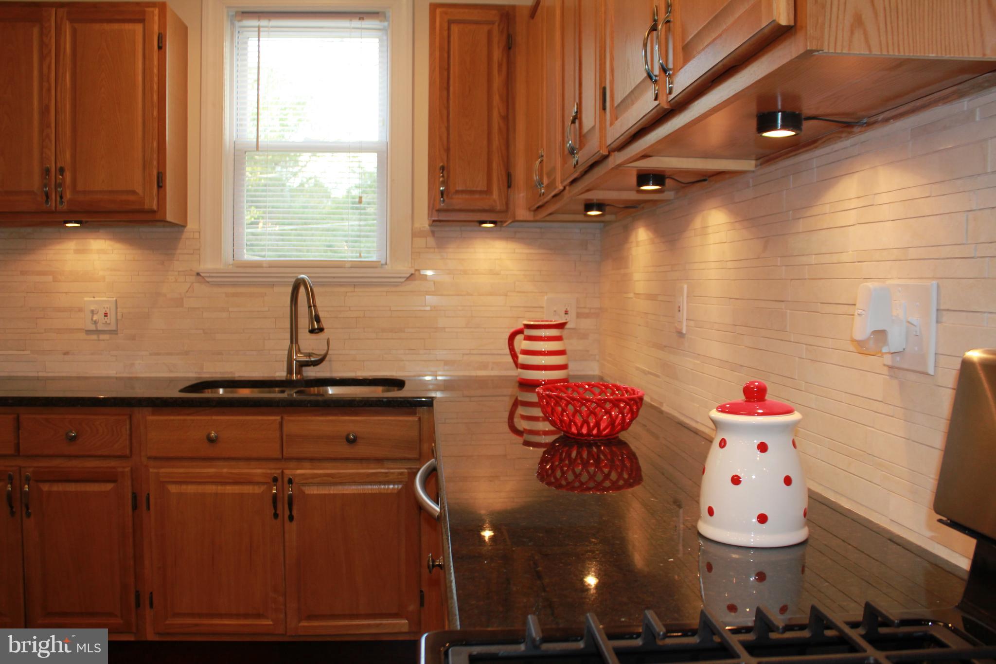 4630 Rokeby Road Baltimore, MD 21229 - Photo 15 of 48