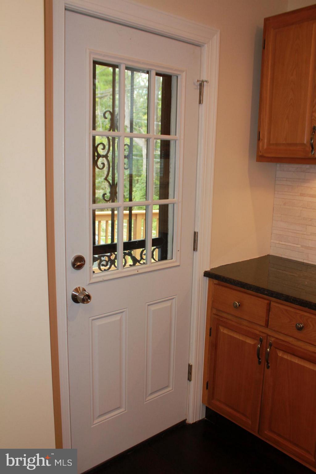 4630 Rokeby Road Baltimore, MD 21229 - Photo 21 of 48