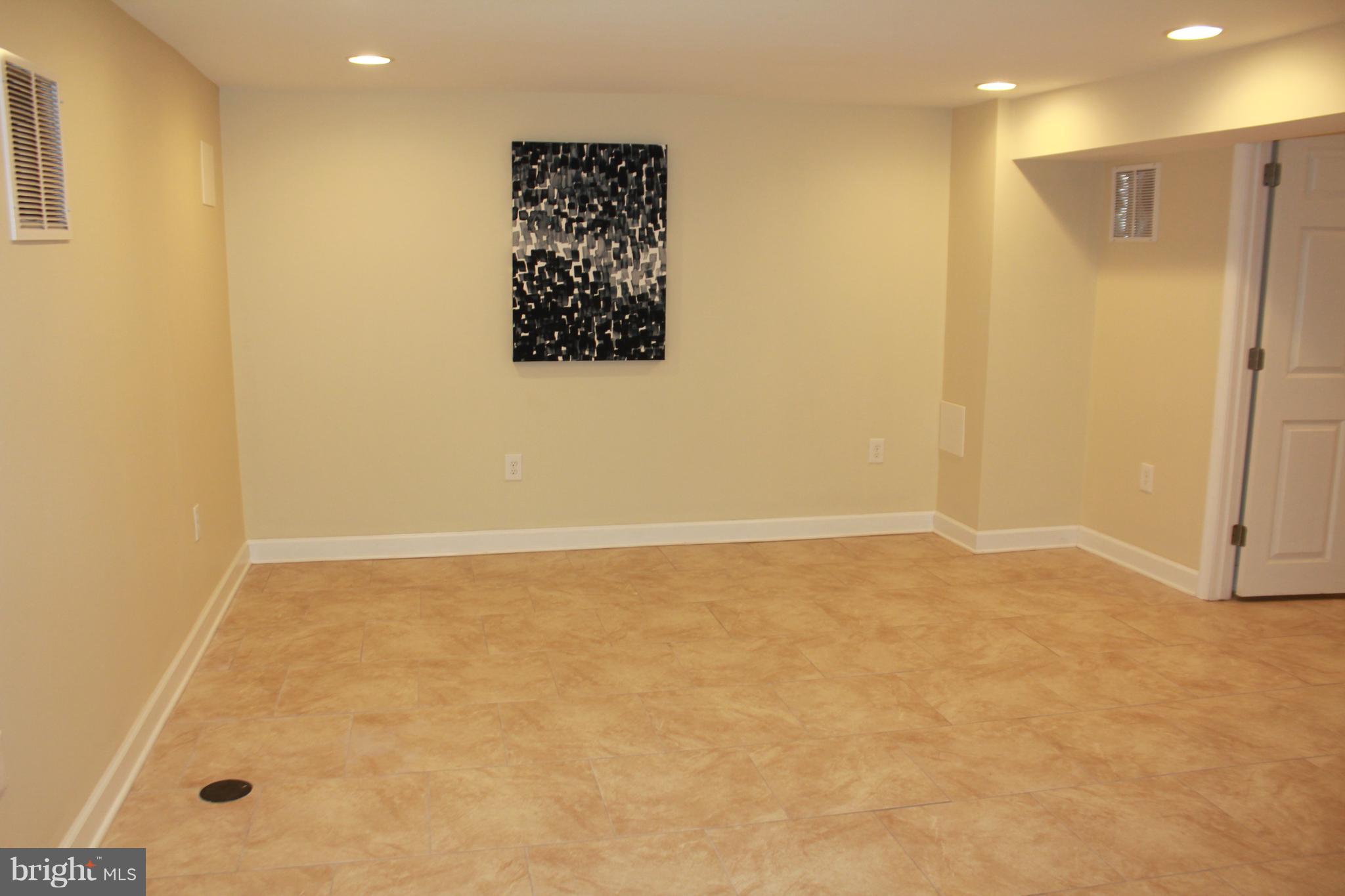 4630 Rokeby Road Baltimore, MD 21229 - Photo 35 of 48 Family Room in Lower Level