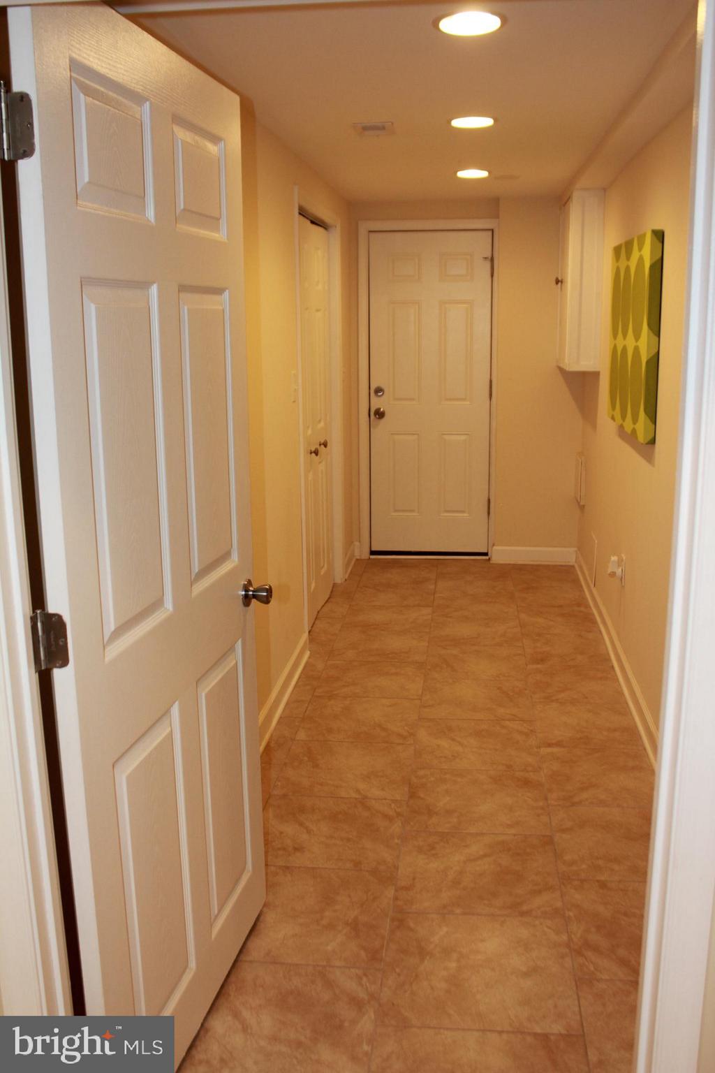 4630 Rokeby Road Baltimore, MD 21229 - Photo 38 of 48 Lower Level Hallway