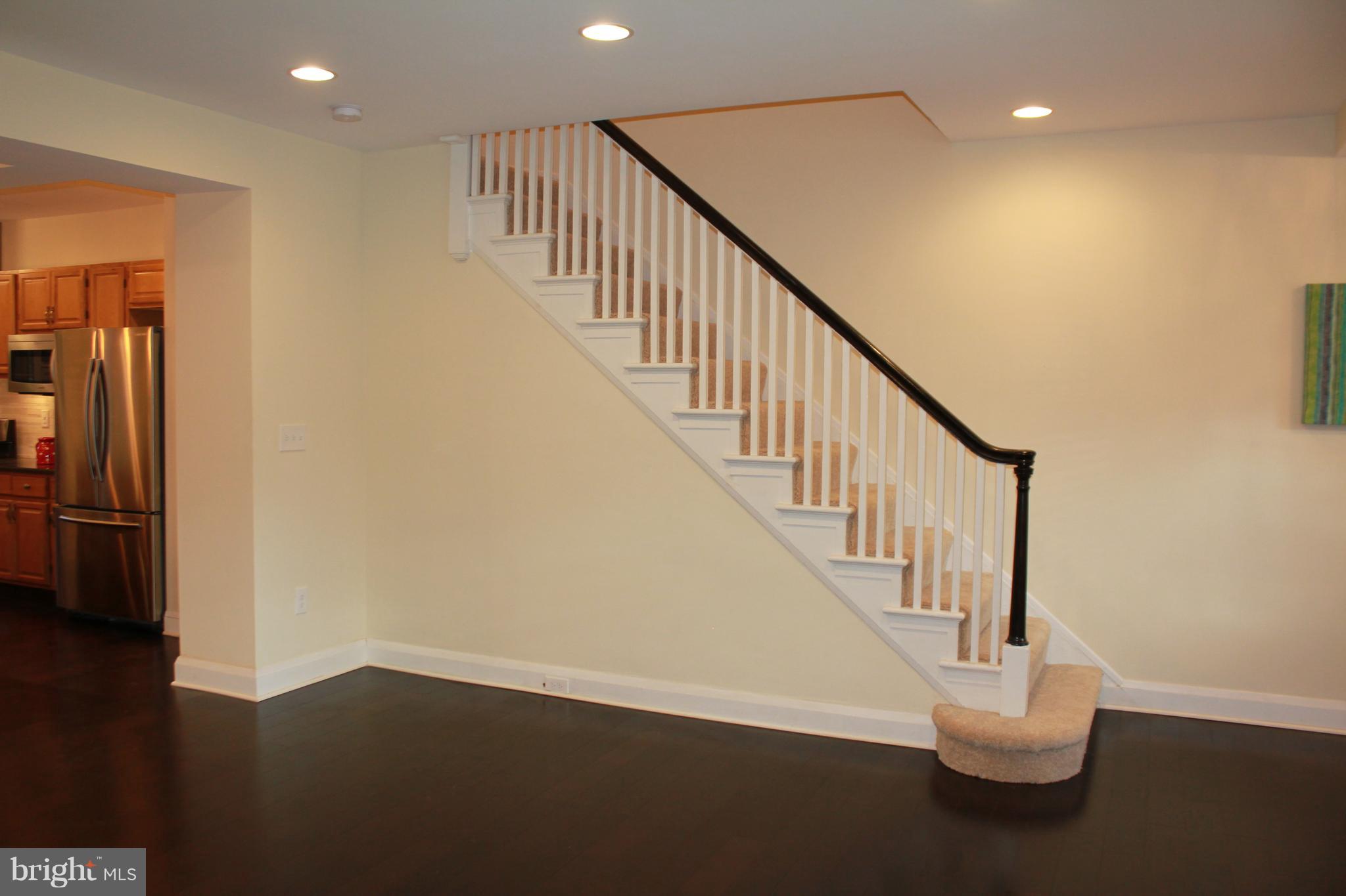 4630 Rokeby Road Baltimore, MD 21229 - Photo 7 of 48