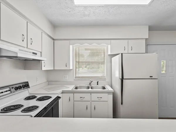 $1,325 | 14080 Southeast 46th Court, Summerfield, FL 34491